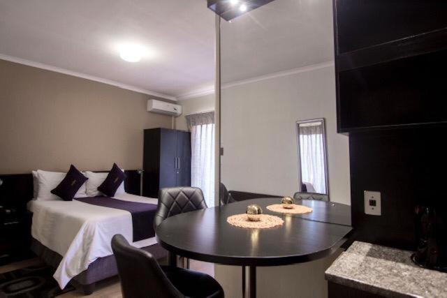 Scenery Maqalika Guesthouse Maseru Exterior photo